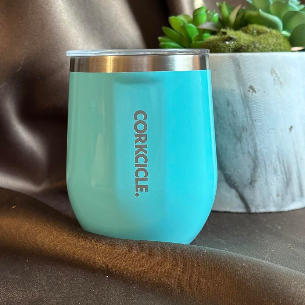 Corkcicle 12 oz blue tumbler with lid excellent condition